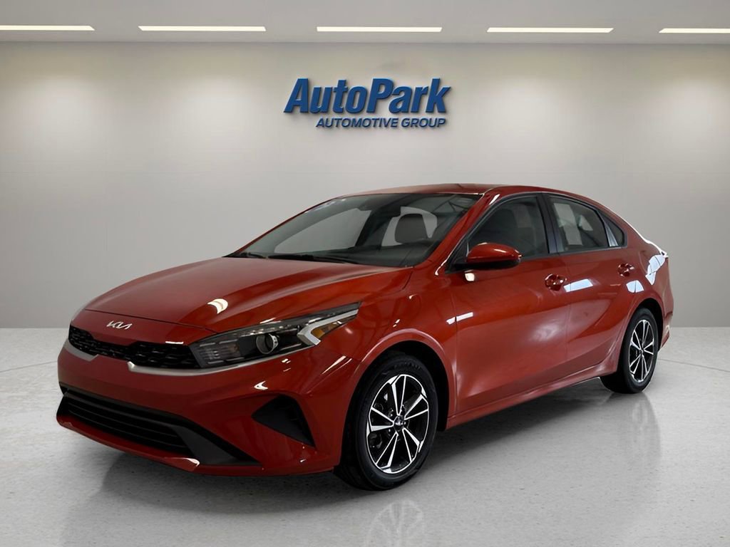 Used 2022 Kia Forte LXS image 3
