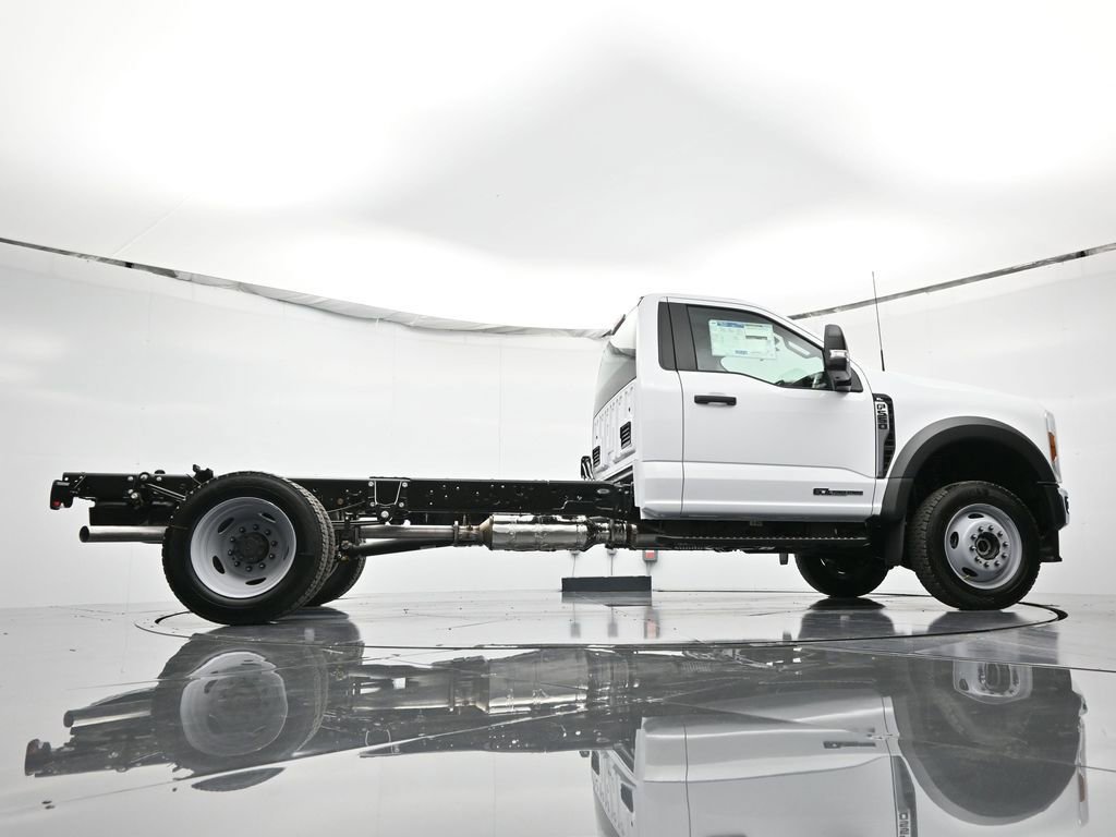 New 2026 Ford F550 4x4 Regular Cab Super Duty image 38