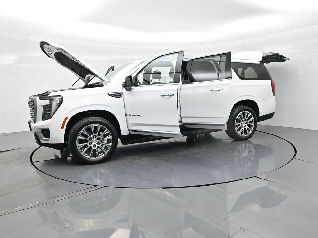 Used 2025 GMC Yukon XL Denali image 34