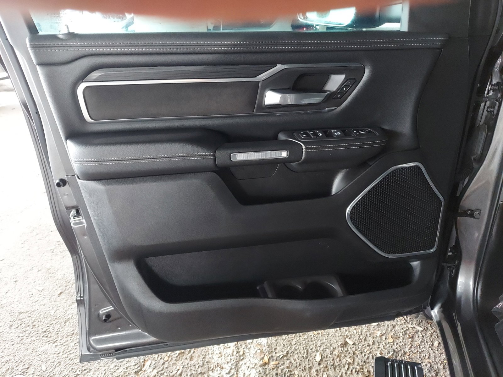 Certified 2024 RAM 1500 Laramie image 28