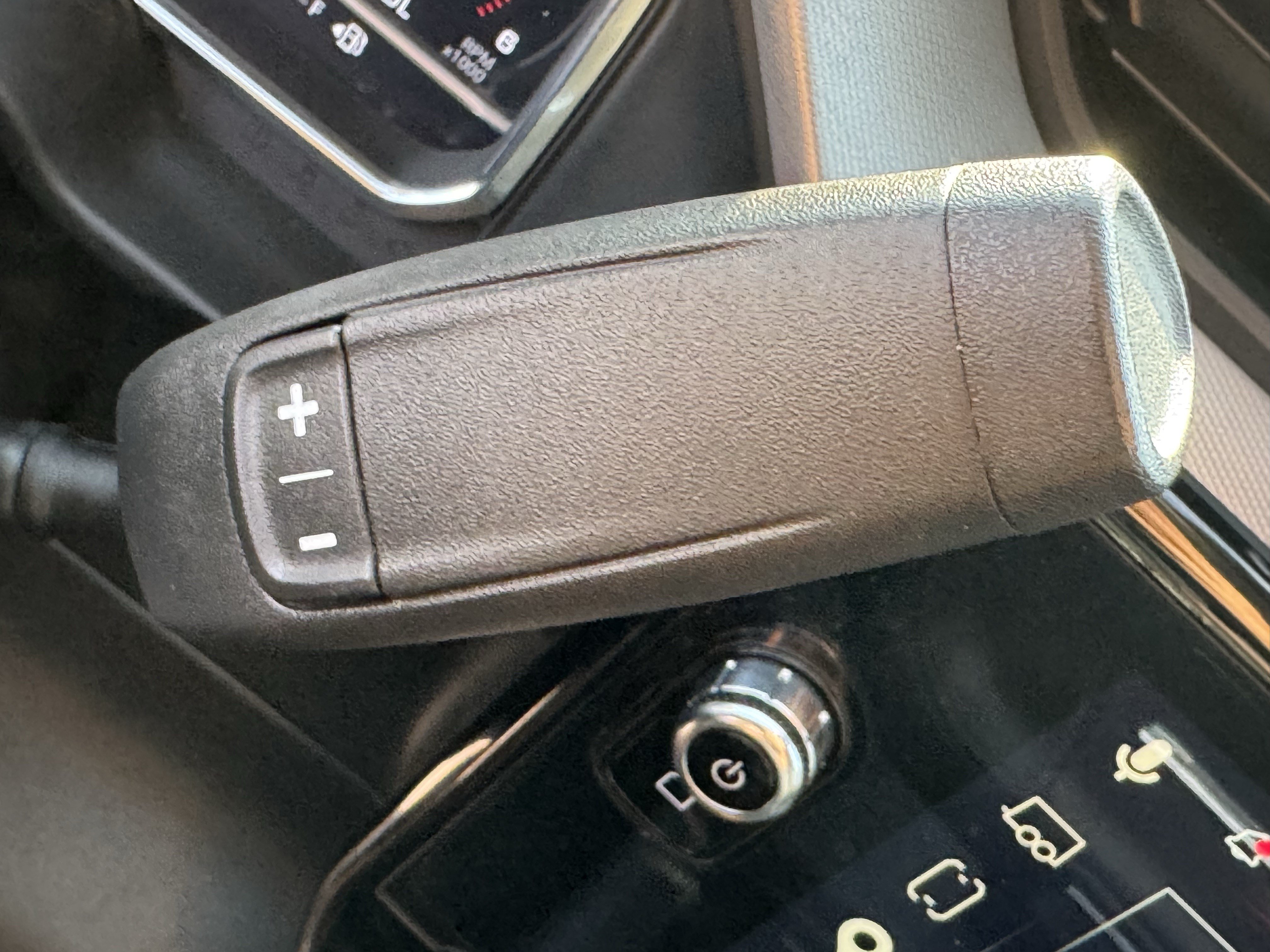 Used 2025 GMC Sierra 2500 Denali AWD/4WD image 19