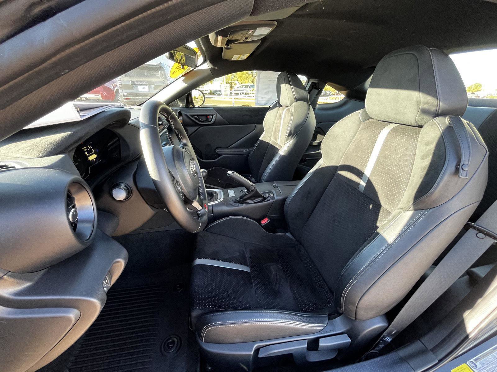 Used 2023 Toyota GR86 Premium image 15