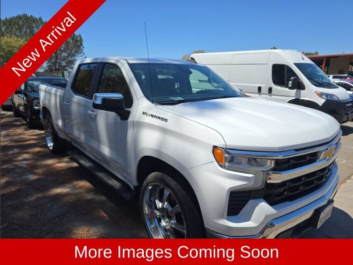 Used 2022 Chevrolet Silverado 1500 LT RWD image 1