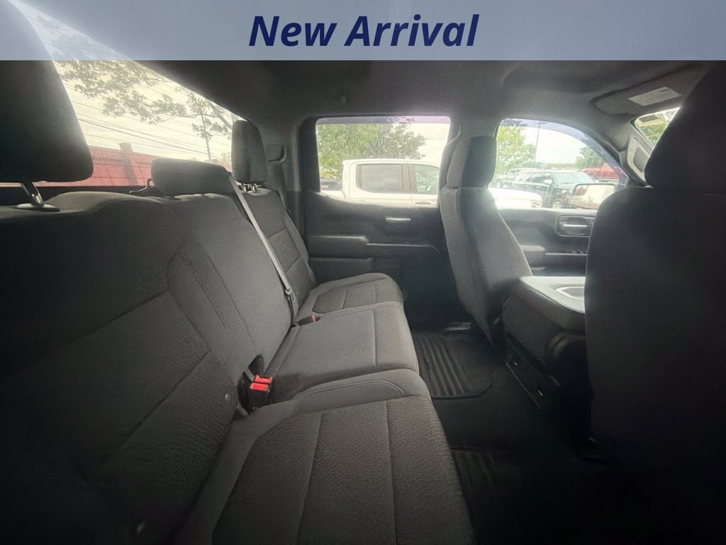 Used 2020 Chevrolet Silverado 1500 Custom w/ Custom Value Package AWD/4WD image 6
