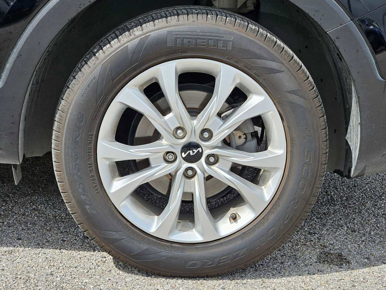 Used 2022 Kia Telluride LX image 13