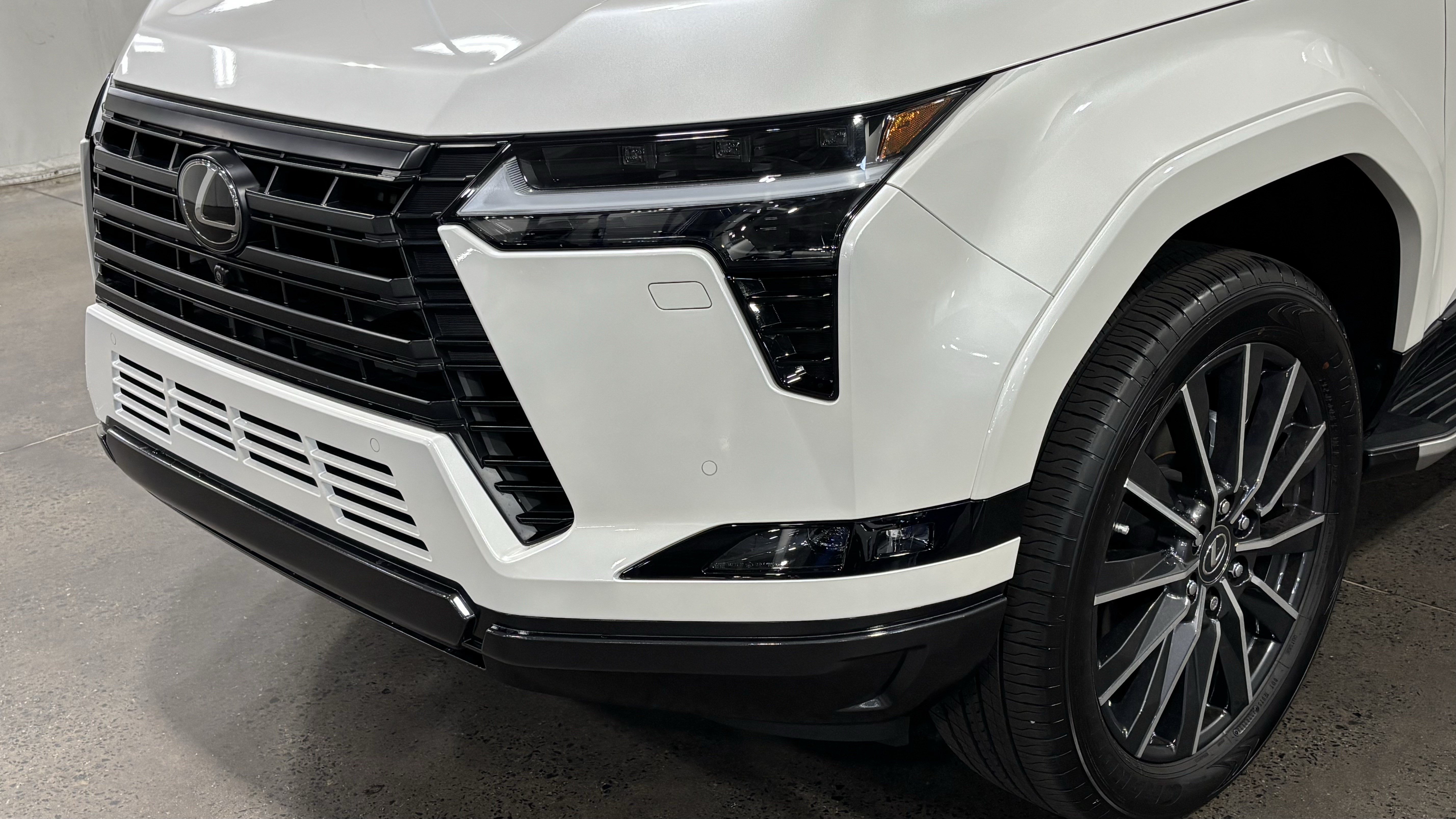 New 2026 Lexus GX 550 AWD/4WD image 7