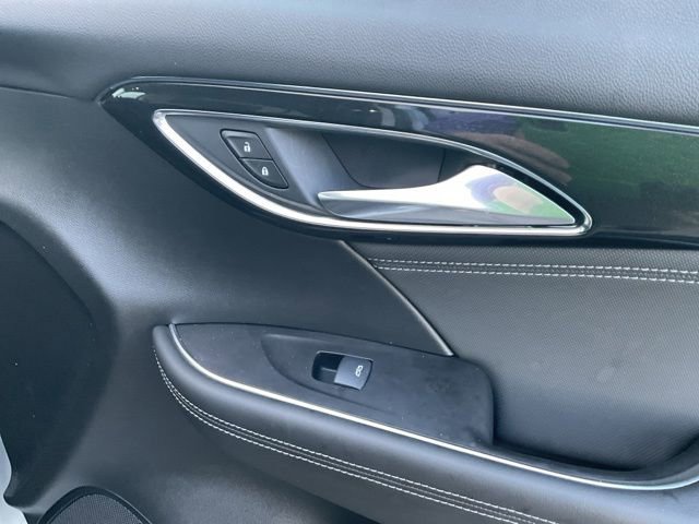 Used 2025 Buick Envision Preferred image 17