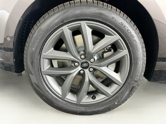 Used 2026 Land Rover Range Rover Velar Dynamic SE AWD/4WD image 30