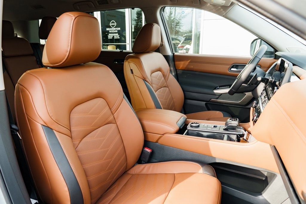 New 2025 Nissan Pathfinder Platinum image 28