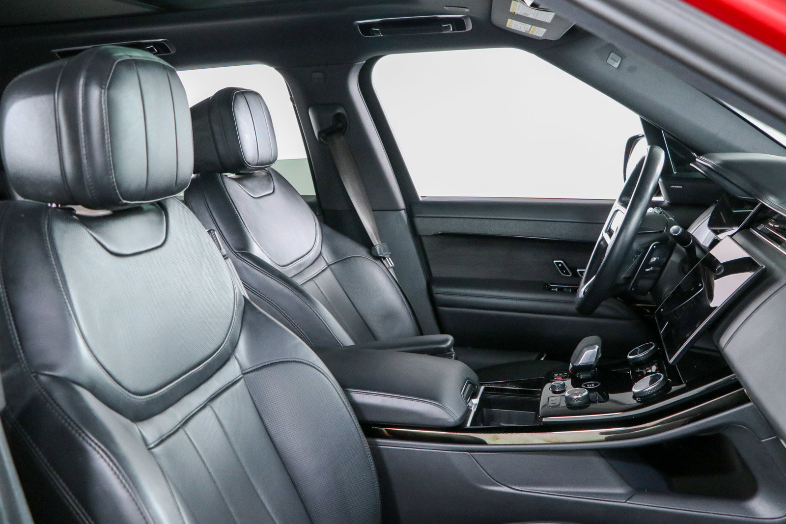 Used 2023 Land Rover Range Rover Sport SE AWD/4WD image 28