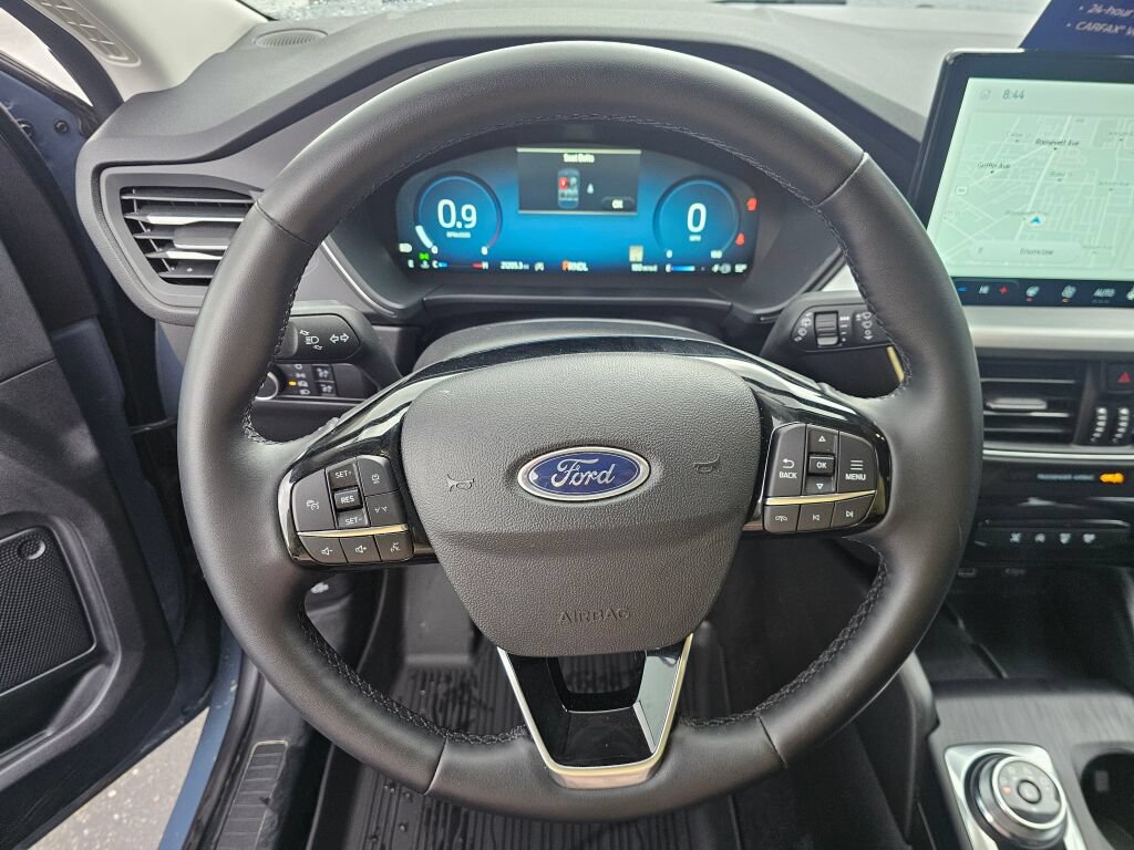 Certified 2025 Ford Escape Platinum AWD/4WD image 20