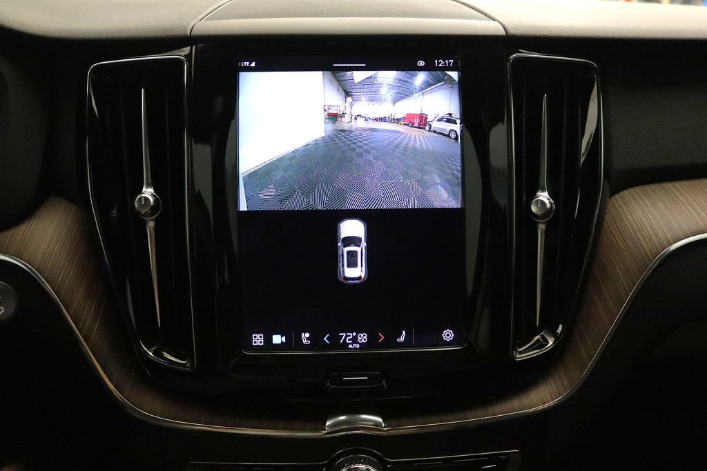 Used 2022 Volvo XC60 B5 Momentum AWD/4WD image 26