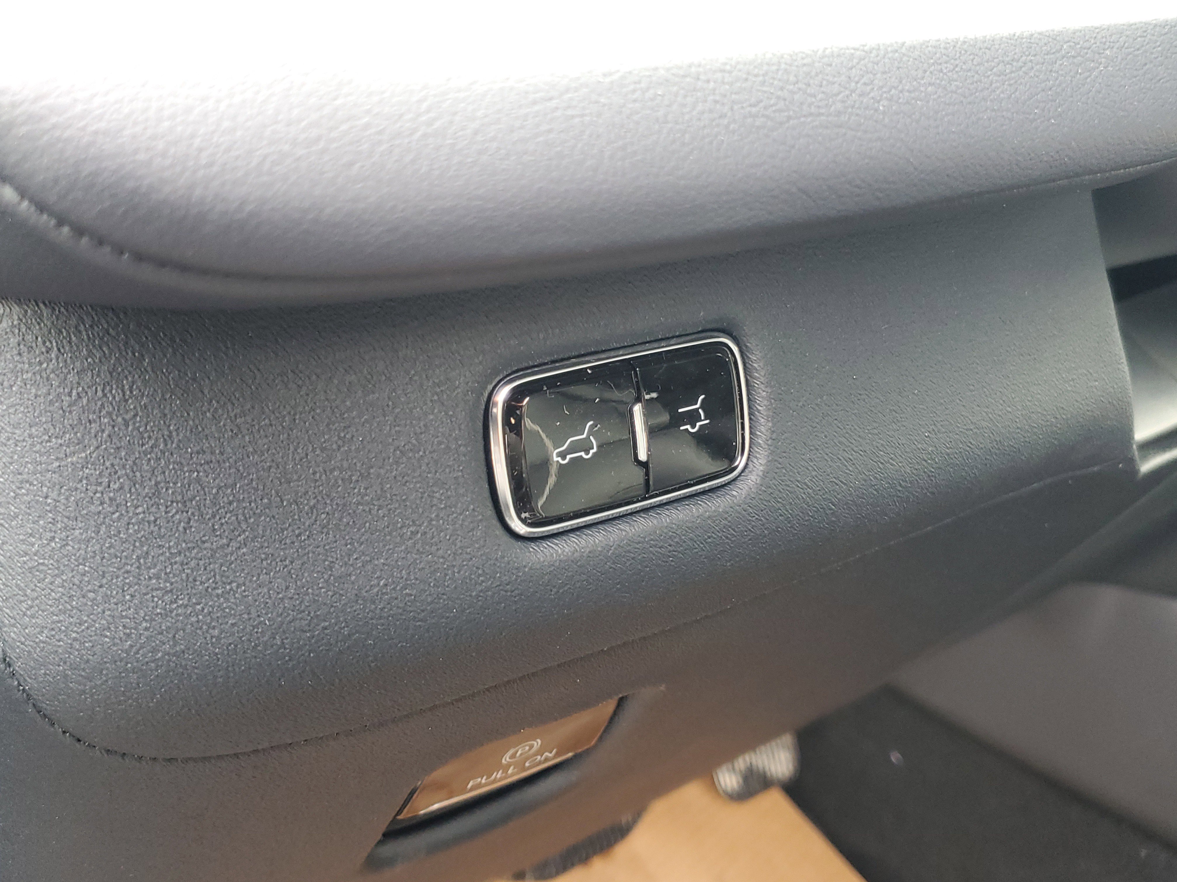 New 2026 Lincoln Navigator Premiere image 13