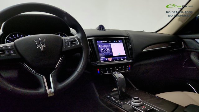 Used 2023 Maserati Levante GT AWD/4WD image 68