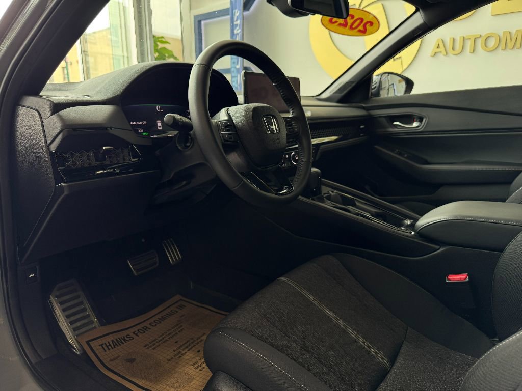 Used 2025 Honda Accord Sport image 12
