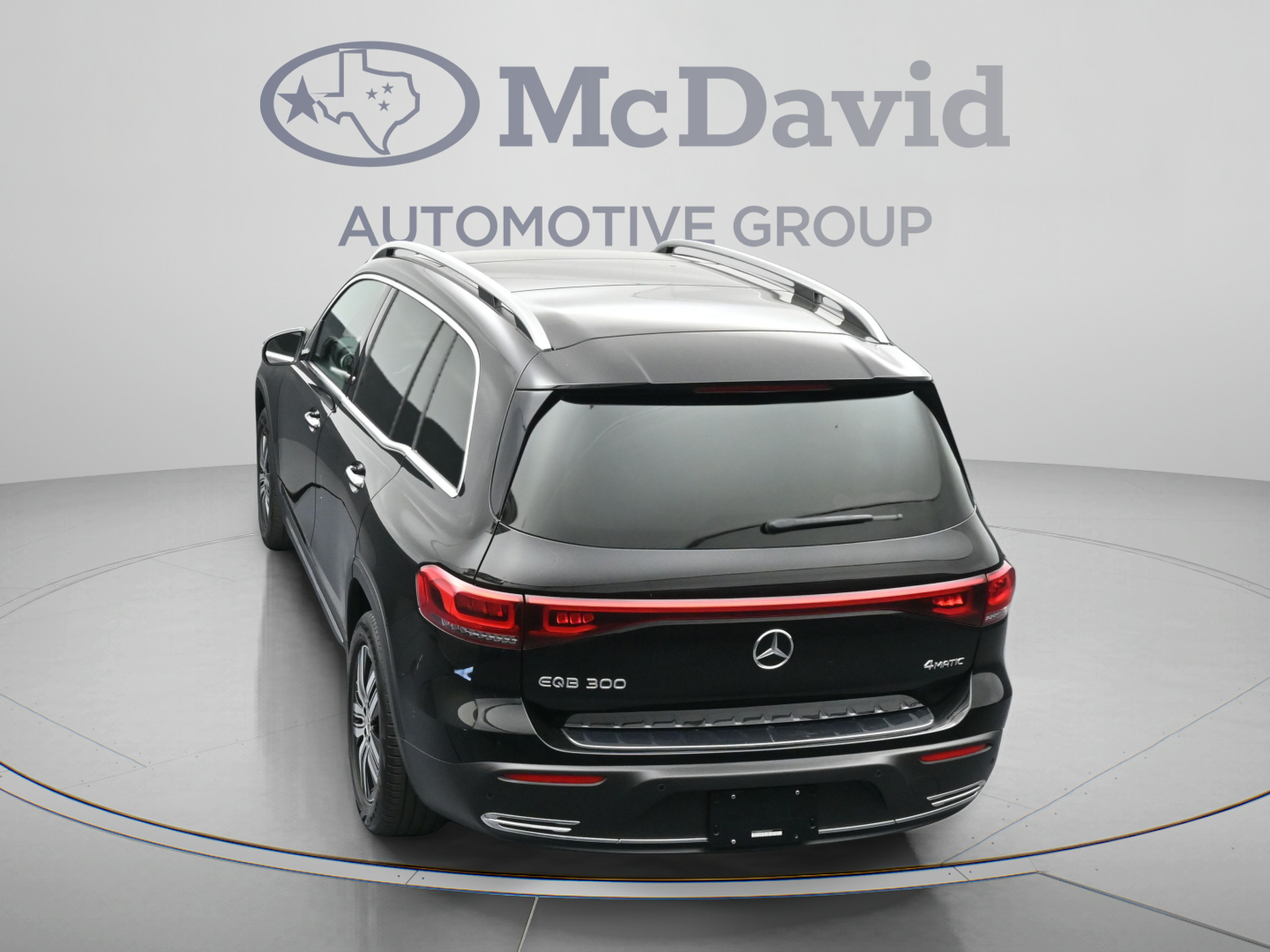 Used 2023 Mercedes-Benz EQB 300 4MATIC image 38