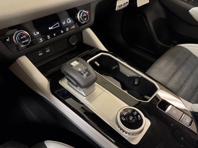 New 2025 Mitsubishi Outlander SE image 19
