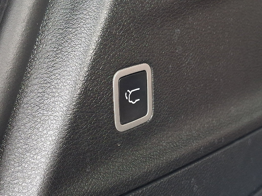Certified 2025 Chrysler Pacifica Pinnacle FWD image 31