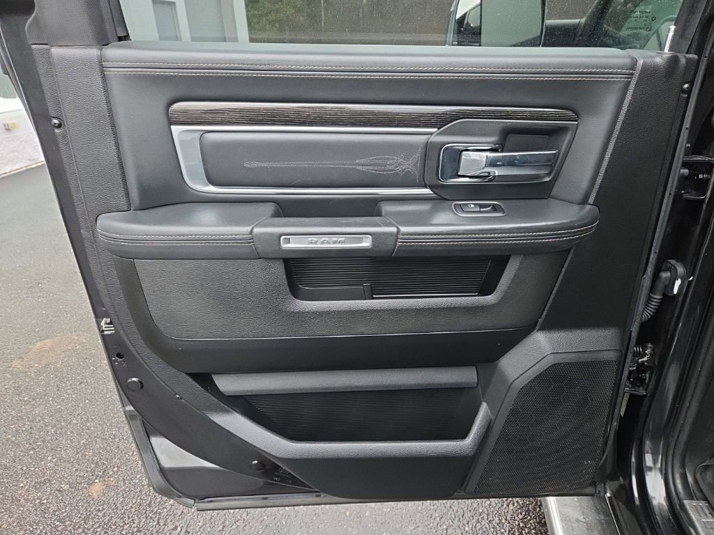 Used 2017 RAM 1500 Limited image 27