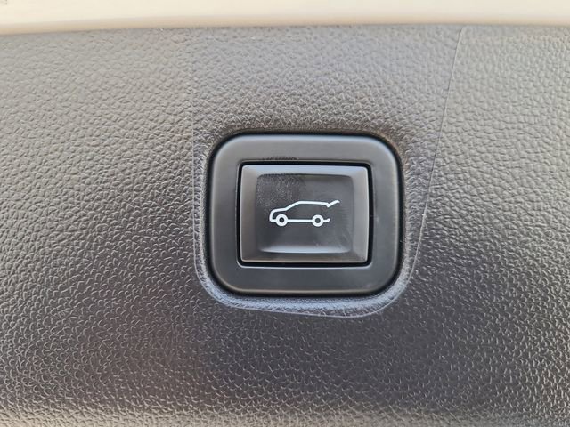 Used 2024 Chevrolet Blazer Premier FWD image 8