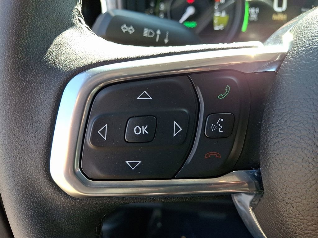 Used 2025 Jeep Wrangler Unlimited Sahara image 20