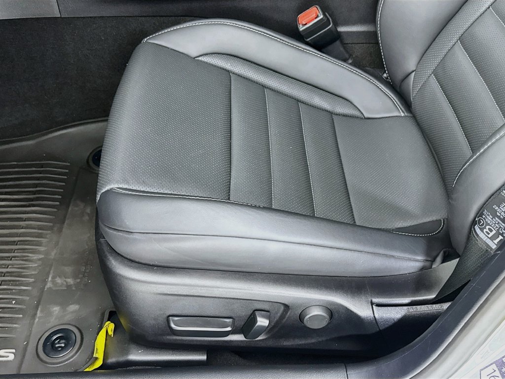 Used 2024 Lexus IS 500 RWD image 23