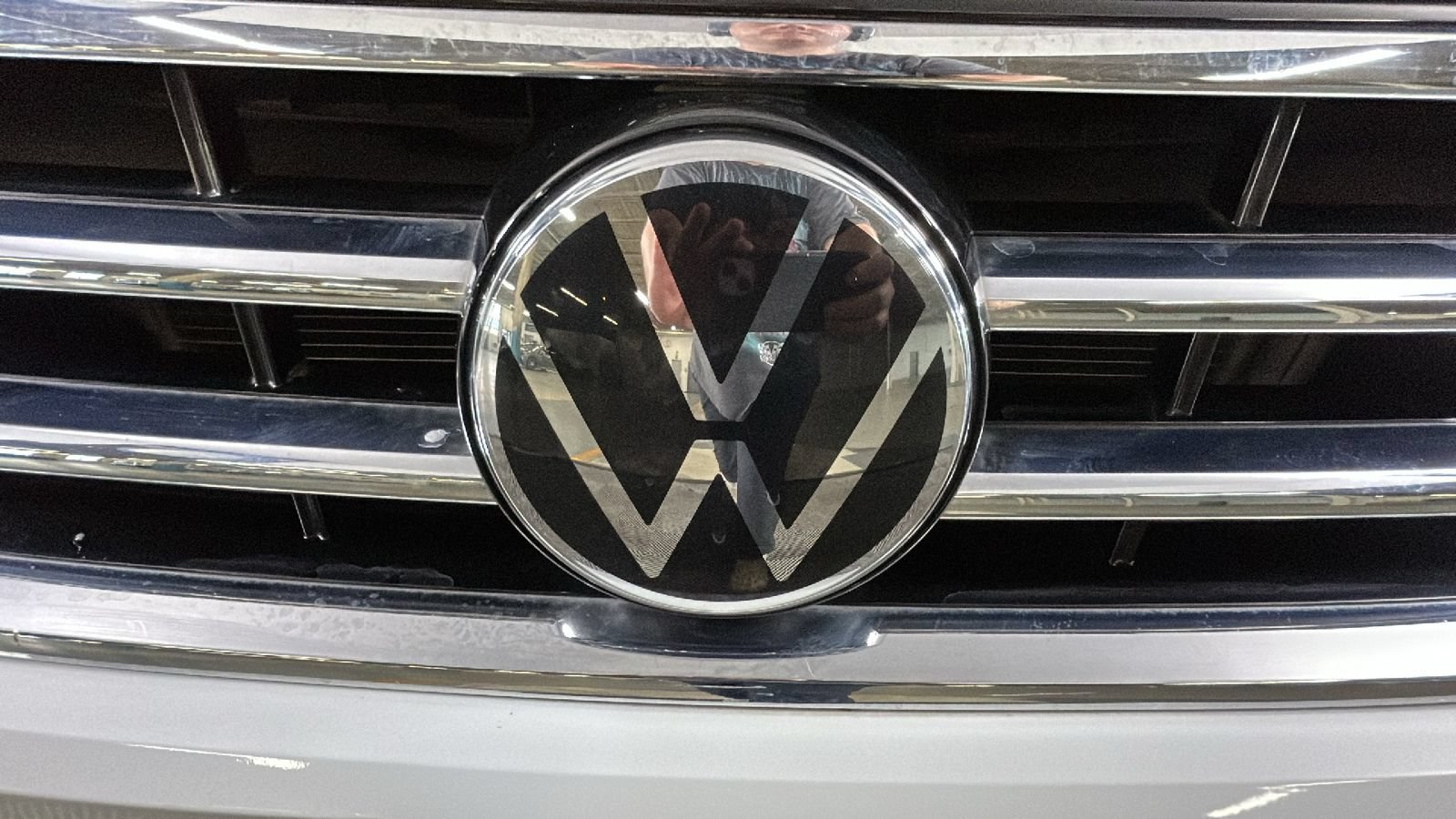 Used 2022 Volkswagen Tiguan SE AWD/4WD image 8