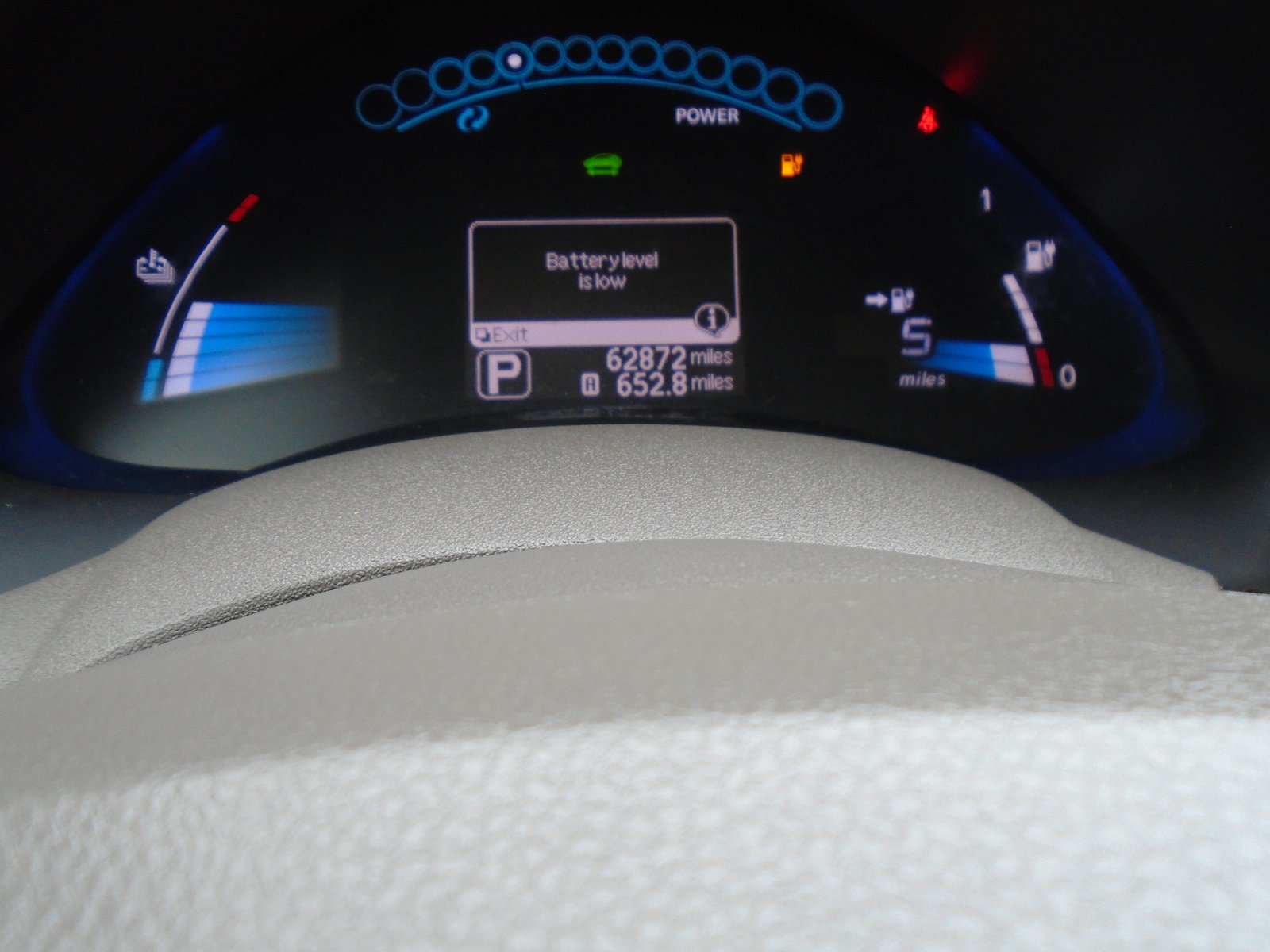 Used 2011 Nissan Leaf w/ Eco Design Pkg FWD image 17