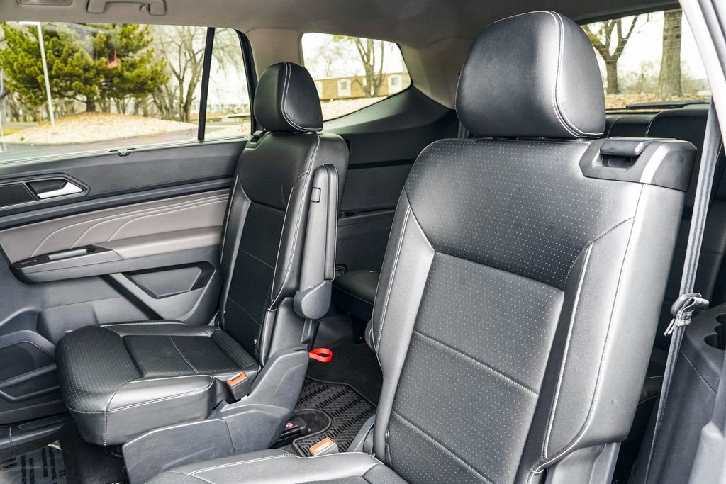 Used 2022 Volkswagen Atlas SEL R-Line image 16