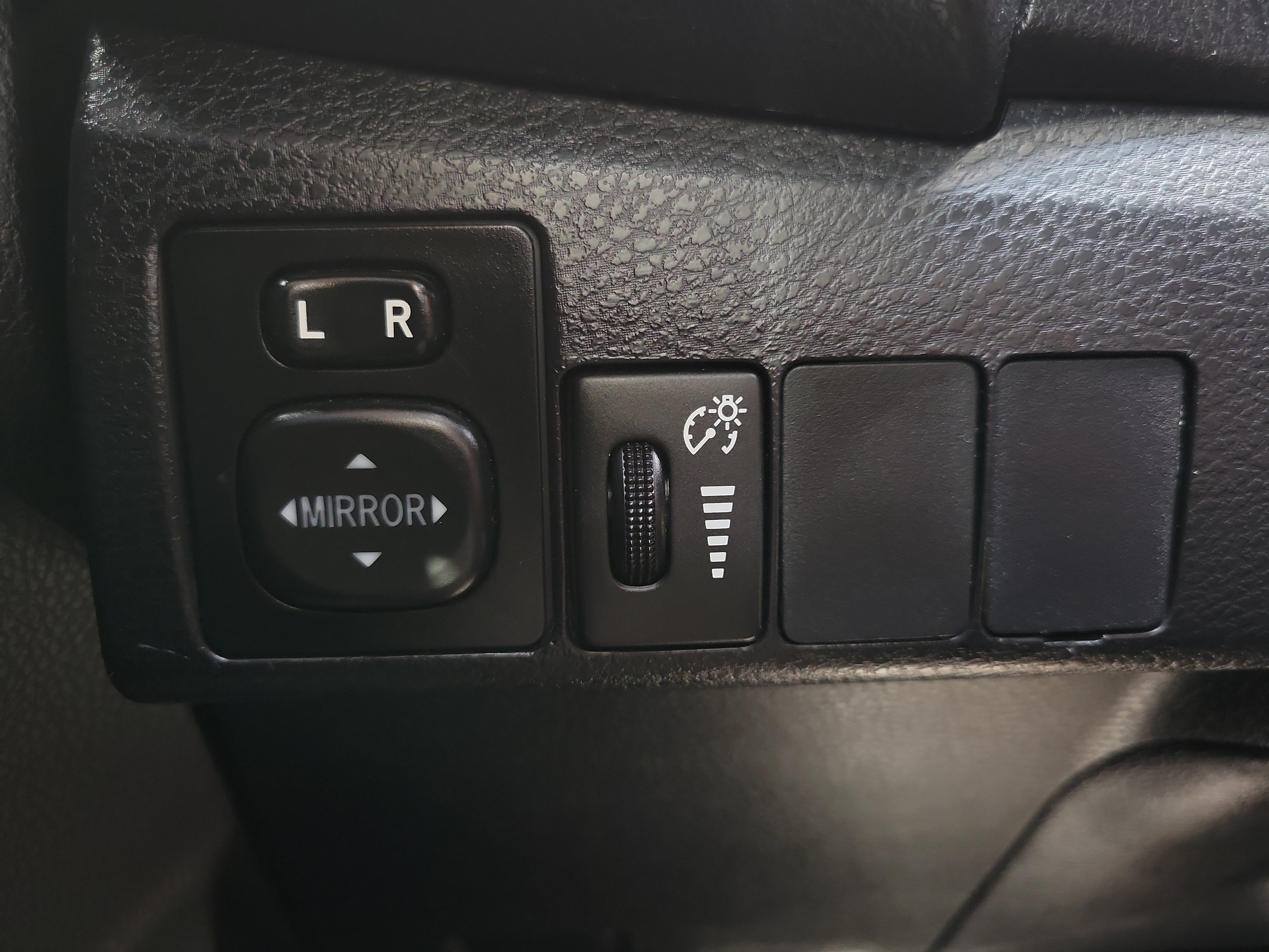 Used 2015 Toyota Corolla S FWD image 27