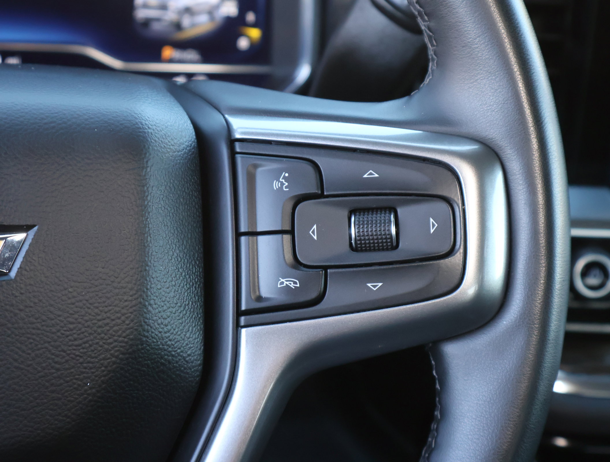 Used 2025 Chevrolet Silverado 1500 LT image 15