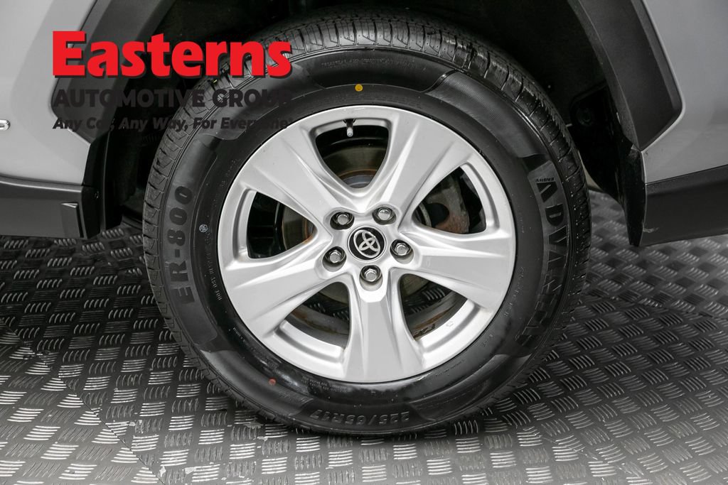 Used 2021 Toyota RAV4 XLE w/ XLE Grade Weather Package AWD/4WD image 8