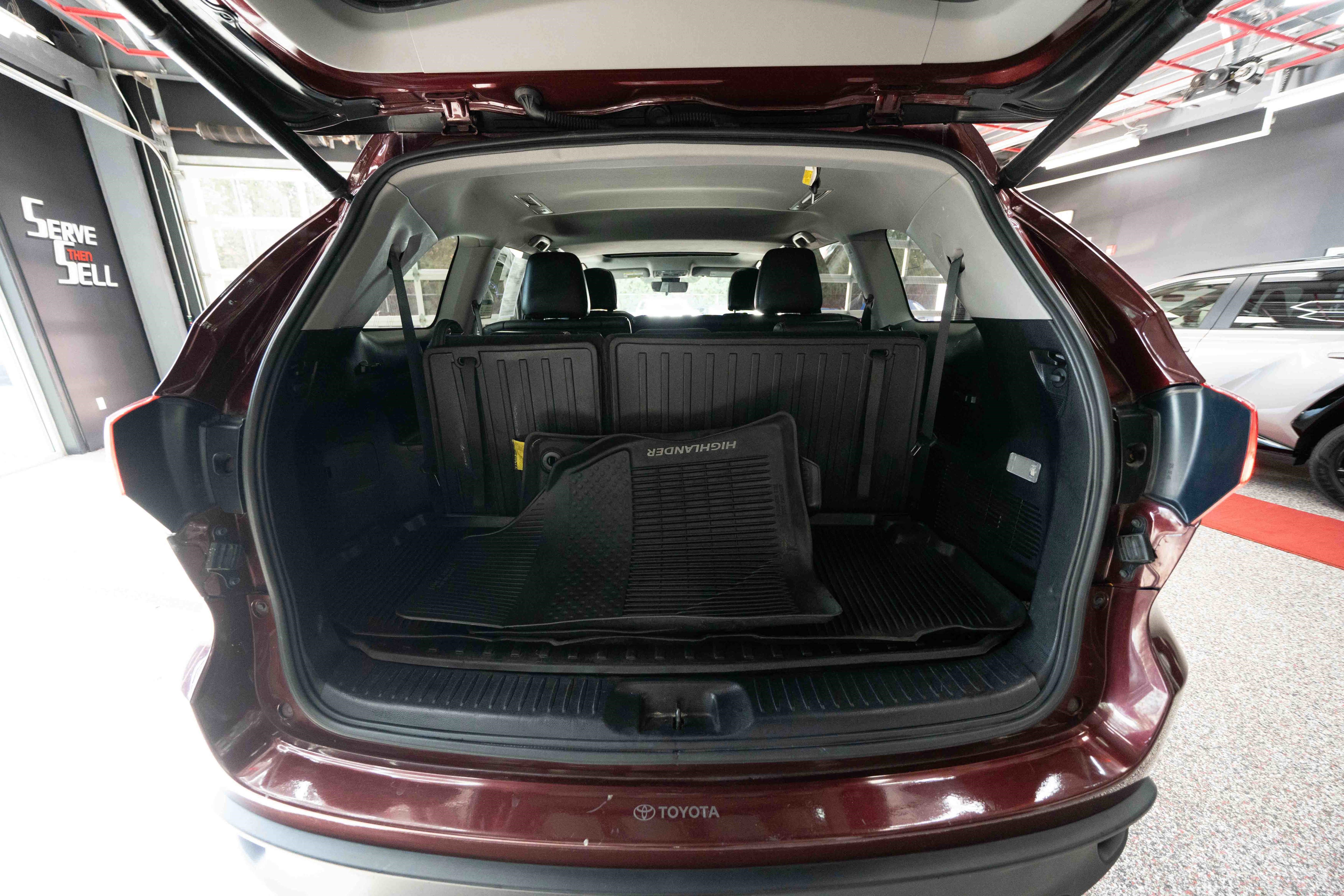 Used 2017 Toyota Highlander XLE image 28