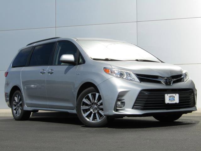 Used 2020 Toyota Sienna XLE image 1