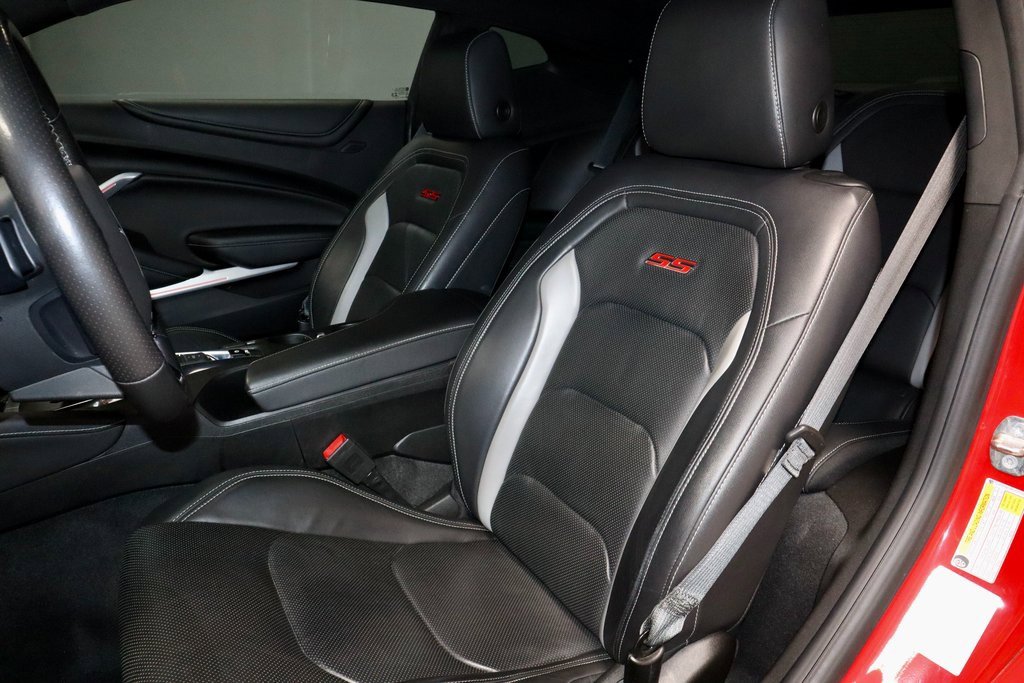 Used 2019 Chevrolet Camaro SS image 24