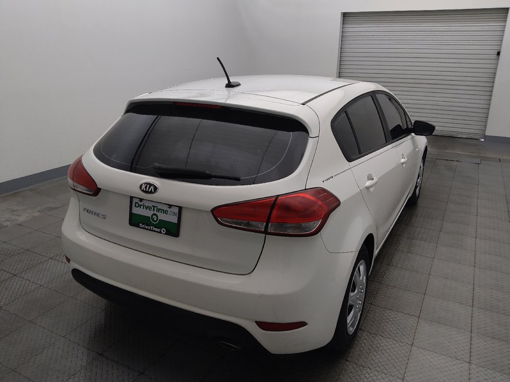 Used 2017 Kia Forte LX FWD image 7