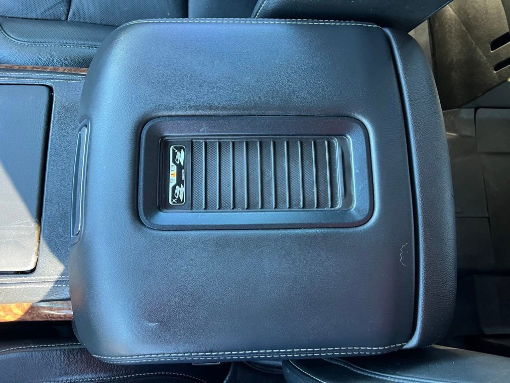 Used 2019 Chevrolet Suburban Premier image 42