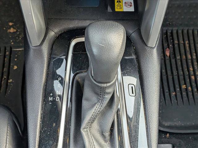 Used 2022 Toyota Corolla Cross XLE image 12