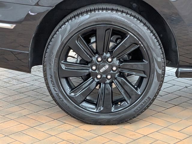 Used 2024 Lincoln Navigator Reserve AWD/4WD image 12