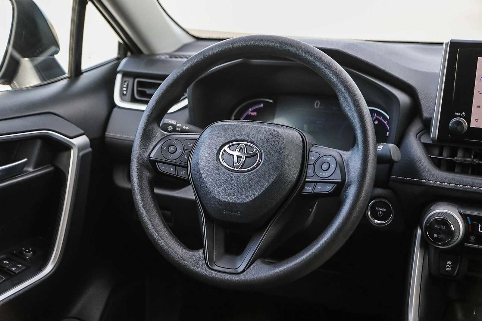 Certified 2025 Toyota RAV4 XLE image 16