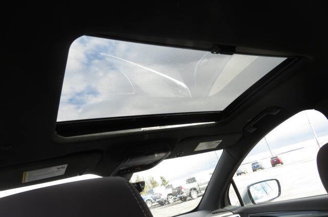 Used 2023 Buick Enclave Premium w/ Experience Buick Package image 15