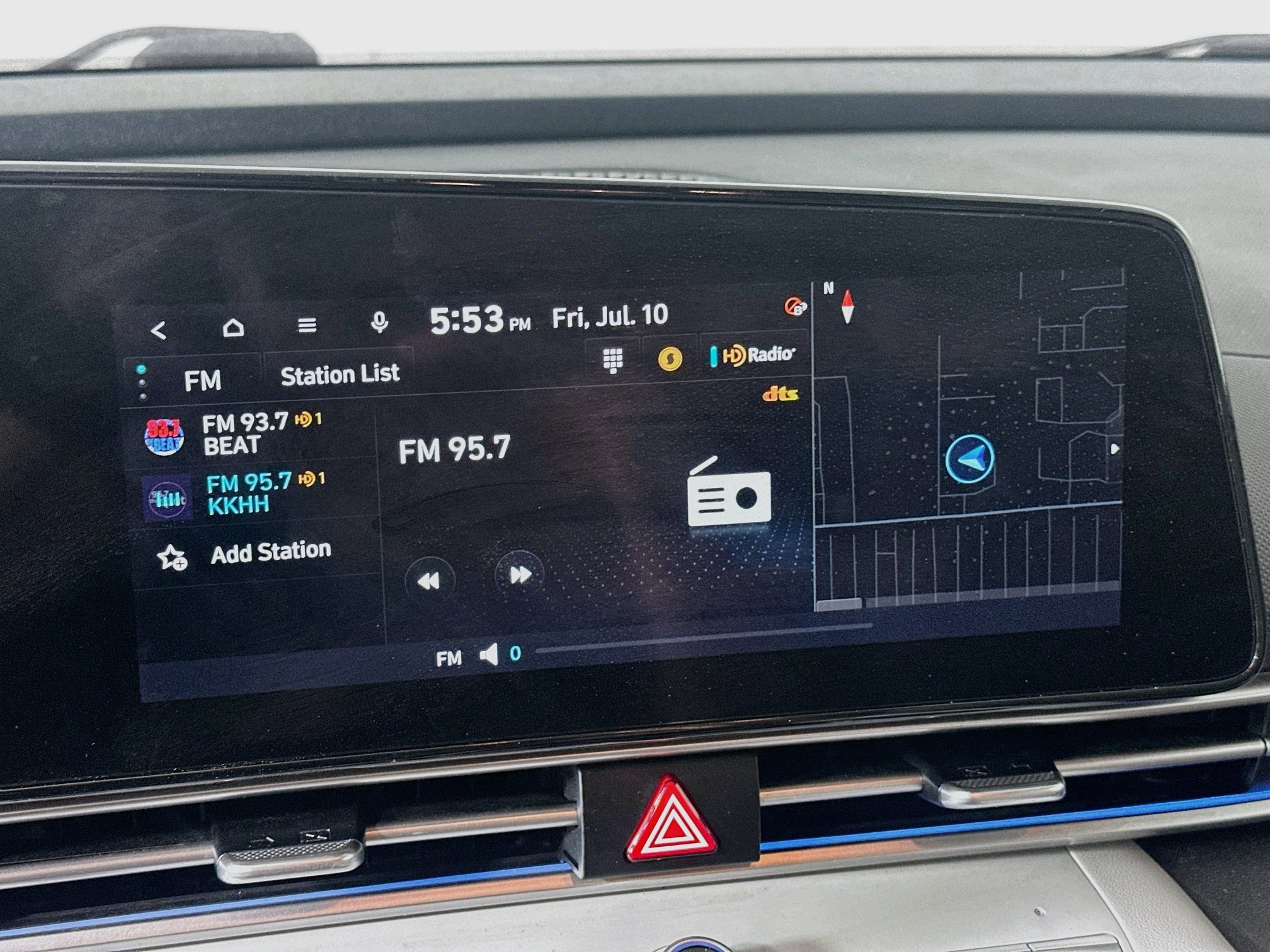 Used 2022 Hyundai Elantra Limited FWD image 21