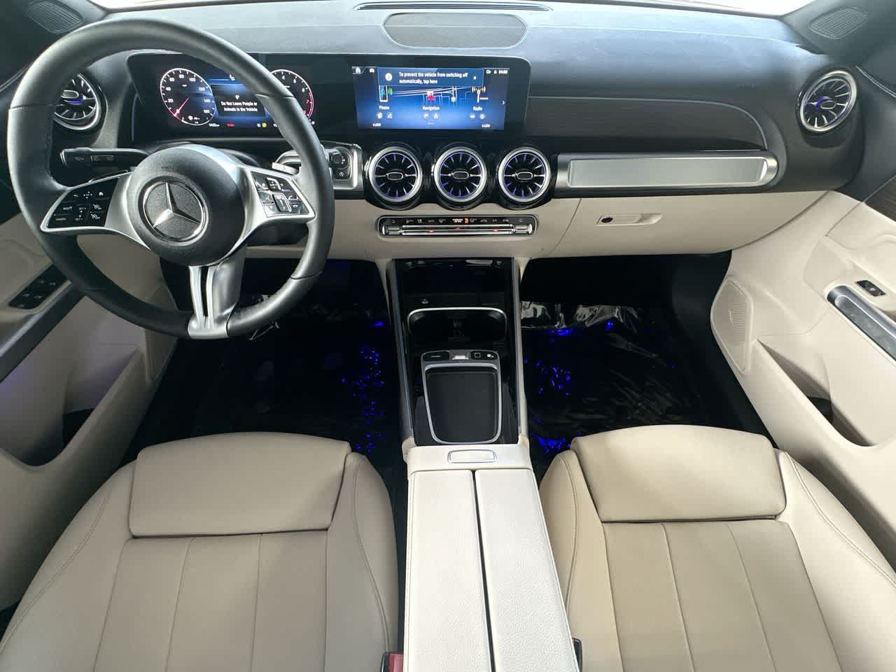 Used 2025 Mercedes-Benz GLB 250 4MATIC w/ Exclusive Package image 24