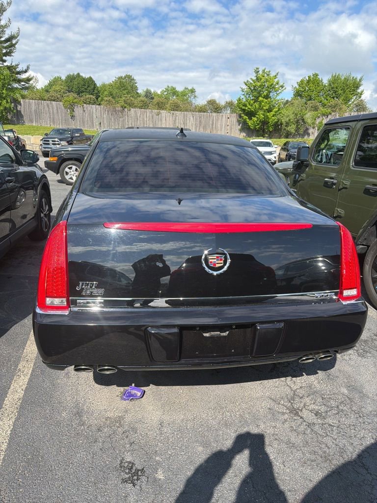 Used 2009 Cadillac DTS Limousine FWD image 7