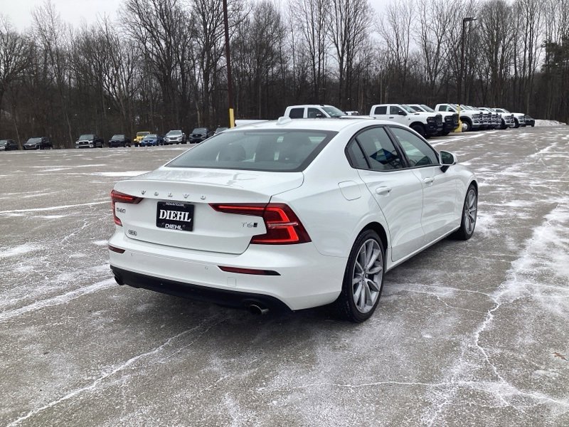 Used 2020 Volvo S60 T6 Momentum image 7