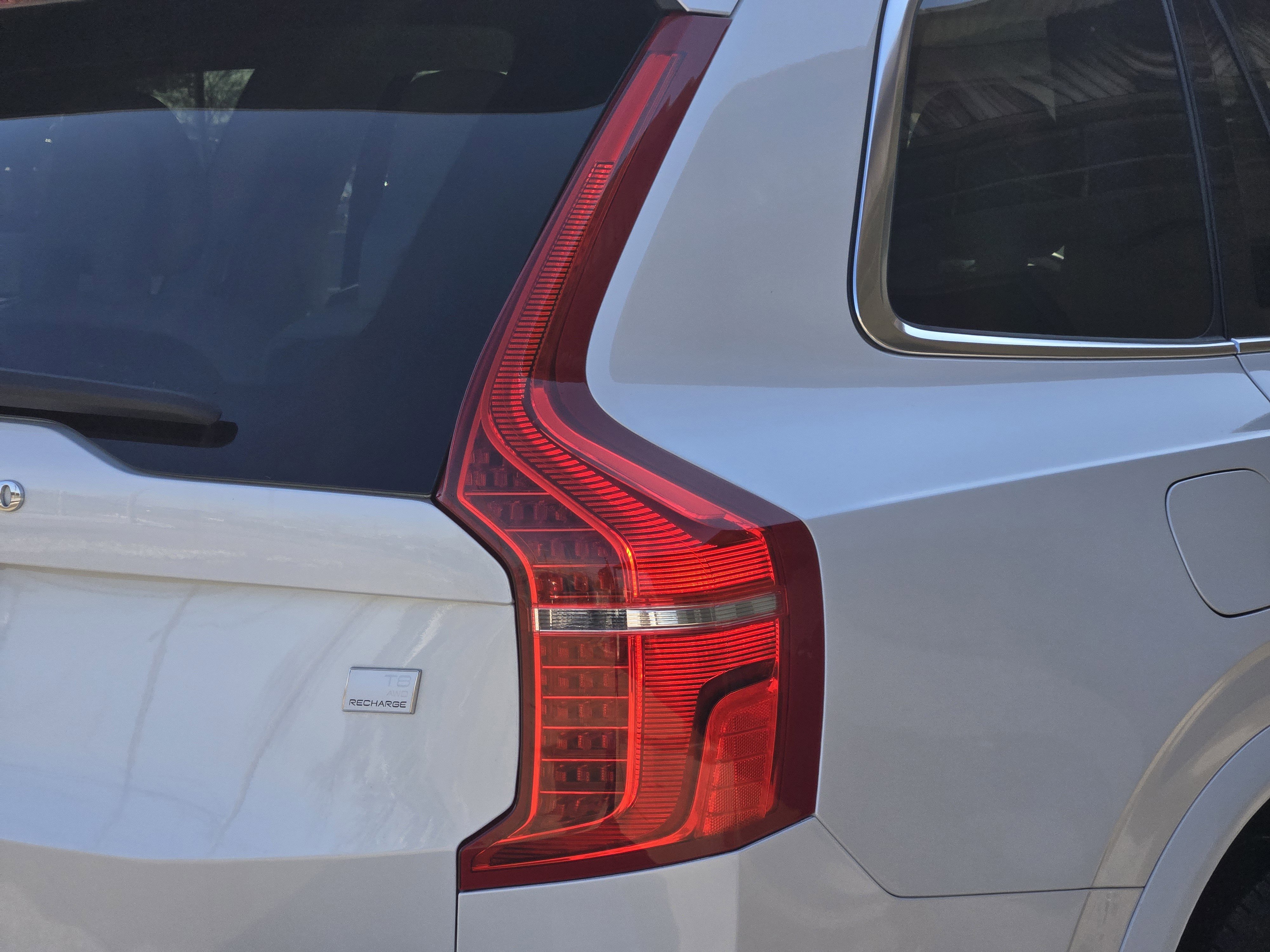 Used 2023 Volvo XC90 T8 Core w/ Protection Package Premier image 15