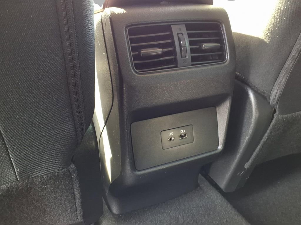 Used 2023 Nissan Rogue SV image 23