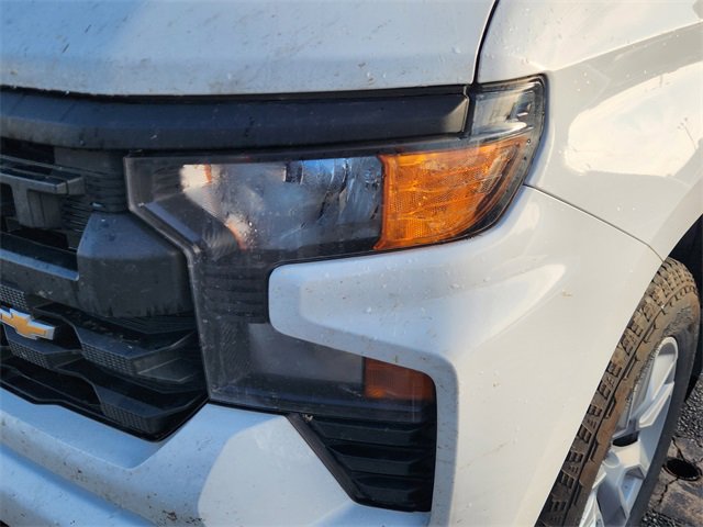 Used 2025 Chevrolet Silverado 1500 Custom image 6