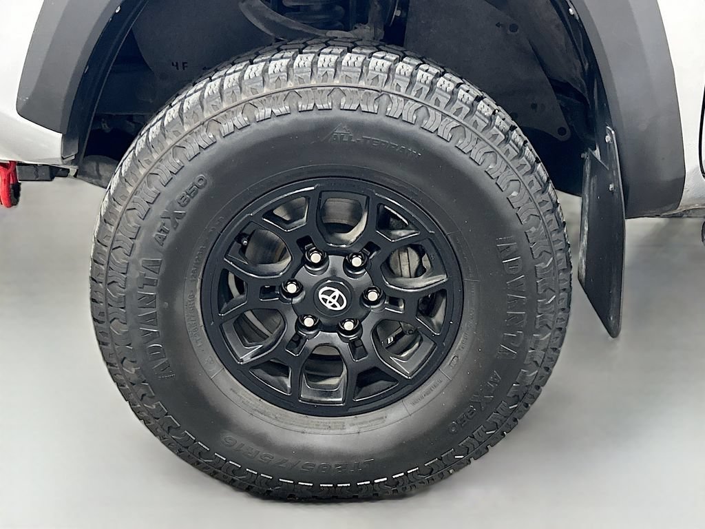 Used 2022 Toyota Tacoma SR5 AWD/4WD image 26