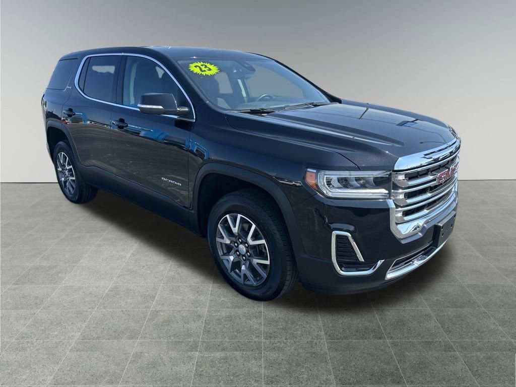 Used 2023 GMC Acadia SLE image 8